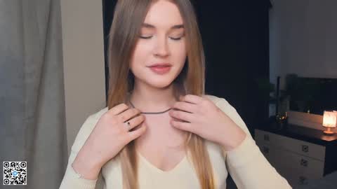 Snapshot of sheenaeast chatting on 12-24-24, 07:28 Violet online show from 12-24-24, 07:28