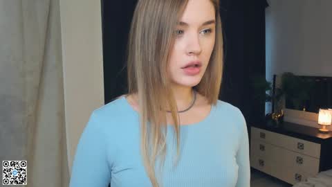 Snapshot of sheenaeast chatting on 12-25-24, 08:07 Violet online show from 12-25-24, 08:07