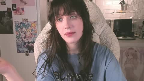 Snapshot of sheeny_shy chatting on 12-23-24, 09:40 Chiara online show from 12-23-24, 09:40