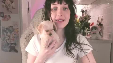 Snapshot of sheeny_shy chatting on 03-10-25, 09:40 Chiara online show from 03-10-25, 09:40