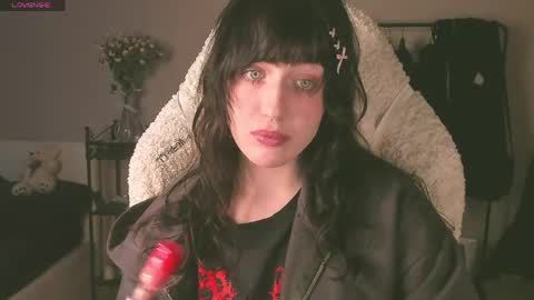 Snapshot of sheeny_shy chatting on 04-26-26, 02:48 Chiara online show from 04-26-26, 02:48