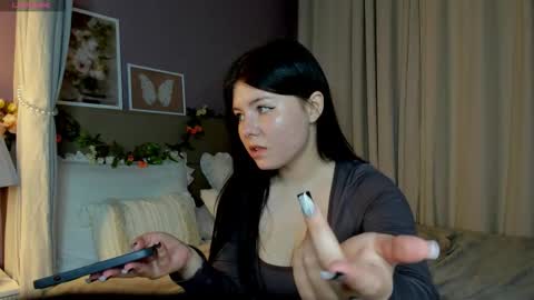 Snapshot of shei1a_shy chatting on 09-12-25, 08:25 Amely online show from 09-12-25, 08:25