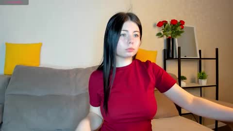 Snapshot of shei1a_shy chatting on 09-20-25, 08:15 Amely online show from 09-20-25, 08:15