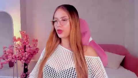 Snapshot of shei1a_shy chatting on 06-27-26, 09:14 Amely online show from 06-27-26, 09:14