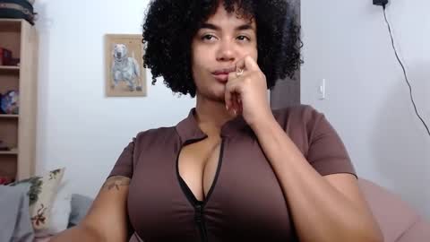 Snapshot of sheilamakano70 chatting on 02-19-25, 11:25 Sheila Makano online show from 02-19-25, 11:25