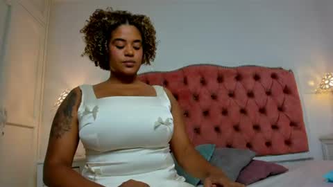Snapshot of sheilamakano70 chatting on 07-05-26, 10:39 Sheila Makano online show from 07-05-26, 10:39