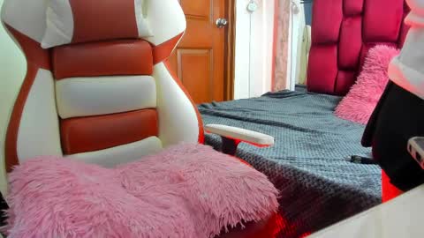 sheilly_brown online show from 10-21-25, 07:14