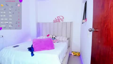 Danna   online show from 12-21-24, 05:25