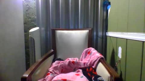 Snapshot of shelbyannn chatting on 02-18-26, 04:08 Red online show from 02-18-26, 04:08