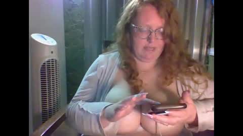 Snapshot of shelbyannn chatting on 04-17-26, 01:08 Red online show from 04-17-26, 01:08