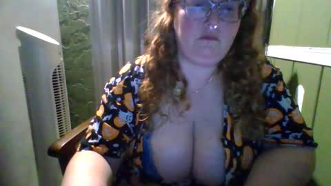 Snapshot of shelbyannn chatting on 04-18-26, 12:58 Red online show from 04-18-26, 12:58