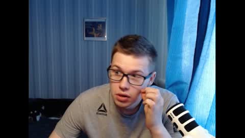 Snapshot of sheldon_music chatting on 07-17-26, 11:17 Sheldon online show from 07-17-26, 11:17