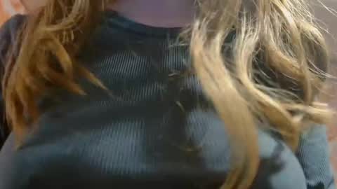 Erika online show from 01-04-25, 12:27