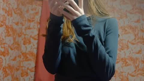 Erika online show from 01-22-25, 04:44