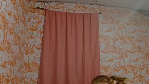 Erika online show from 11-11-25, 10:43