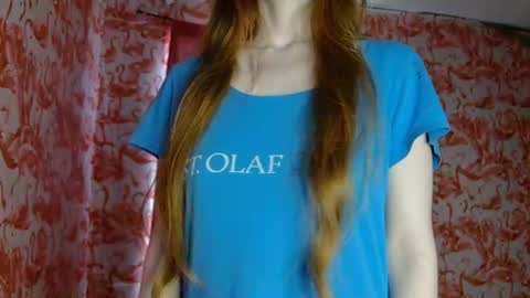 Snapshot of shelikessoymilk chatting on 07-04-26, 05:52 Erika online show from 07-04-26, 05:52