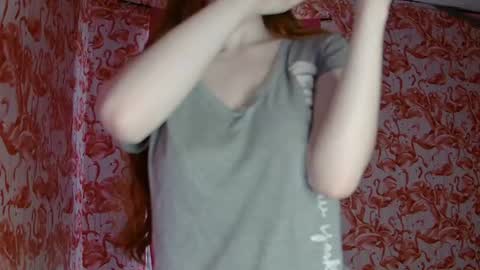 Snapshot of shelikessoymilk chatting on 07-09-26, 07:40 Erika online show from 07-09-26, 07:40