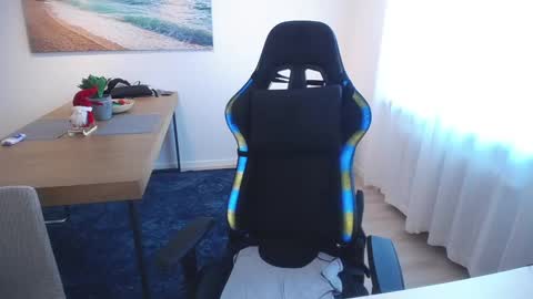 Shellsy H   online show from 01-03-25, 09:47