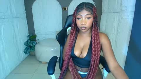 Snapshot of shelly_r chatting on 05-20-26, 08:26 Shelly online show from 05-20-26, 08:26