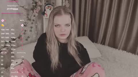 Snapshot of shellyboom chatting on 03-22-26, 04:10 shellyboom online show from 03-22-26, 04:10