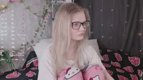 Snapshot of shellyboom chatting on 03-29-26, 06:19 shellyboom online show from 03-29-26, 06:19