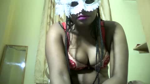 Snapshot of shellynewest chatting on 11-02-25, 09:06 shelly online show from 11-02-25, 09:06