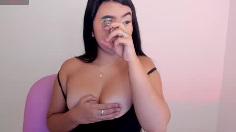 Snapshot of shellyrayhs1 chatting on 11-13-25, 02:43 Shelly rayhs online show from 11-13-25, 02:43