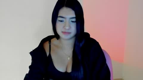 Snapshot of shellyrayhs1 chatting on 11-18-25, 02:17 Shelly rayhs online show from 11-18-25, 02:17