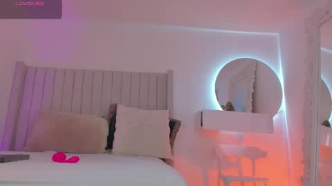 shelynna_azzul online show from 11-27-25, 07:49