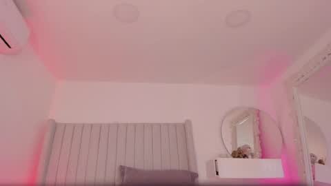 Snapshot of shelynna_azzul chatting on 06-04-26, 12:00 shelynna_azzul online show from 06-04-26, 12:00