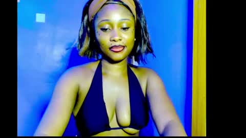 Snapshot of shena_xnomy chatting on 06-20-26, 06:38 Favour online show from 06-20-26, 06:38