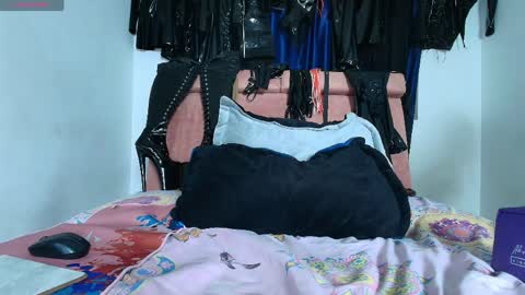  anyela7773 online show from 04-07-26, 02:39