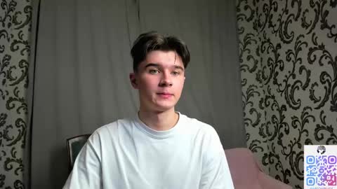 Snapshot of sherlockmax chatting on 09-09-25, 03:00 Max online show from 09-09-25, 03:00