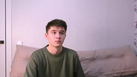 Snapshot of sherlockmax chatting on 11-28-25, 06:32 Max online show from 11-28-25, 06:32