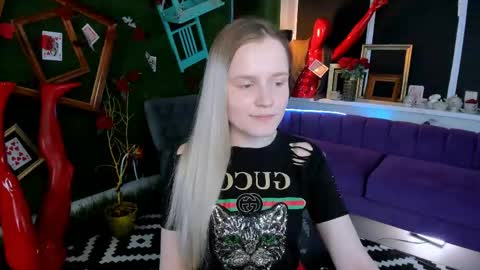 Snapshot of sherributlers chatting on 05-11-26, 09:04 Sweet Sherri online show from 05-11-26, 09:04