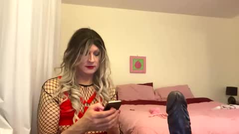 Snapshot of sherrisqs00 chatting on 02-28-26, 02:12 sherrisqs00 online show from 02-28-26, 02:12