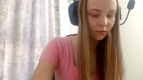 Lisa online show from 11-29-25, 06:16