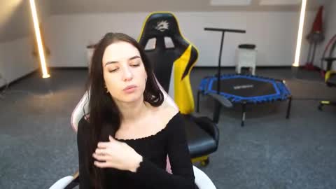 Sheryl online show from 09-19-25, 02:29