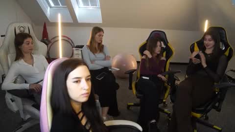 Sheryl online show from 10-02-25, 10:22