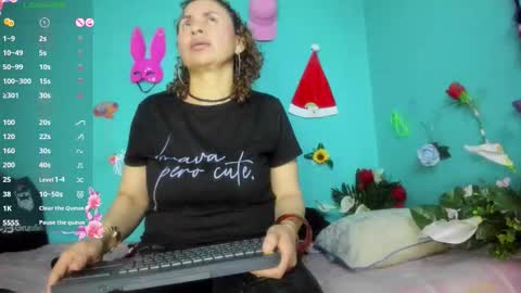 Snapshot of sherylov chatting on 12-17-25, 05:13 Shera Hade online show from 12-17-25, 05:13