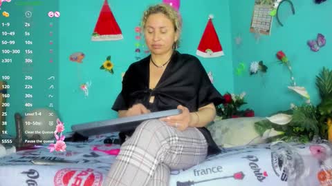 Snapshot of sherylov chatting on 01-12-26, 12:38 Shera Hade online show from 01-12-26, 12:38