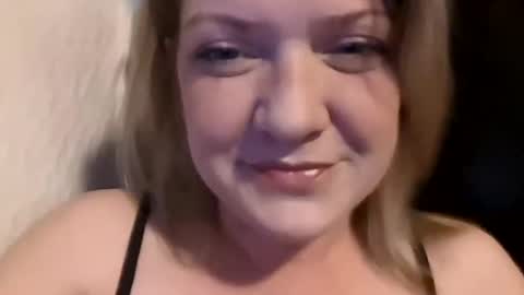 Snapshot of sheseemsinnocent chatting on 01-21-25, 12:50 sheseemsinnocent online show from 01-21-25, 12:50