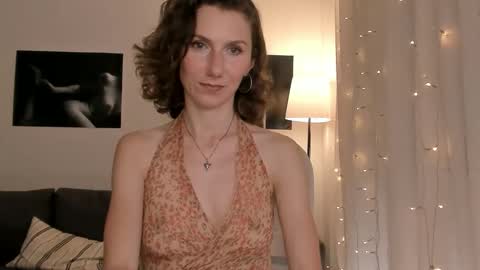 Snapshot of shesleepsnaked chatting on 03-24-26, 05:18 shesleepsnaked online show from 03-24-26, 05:18