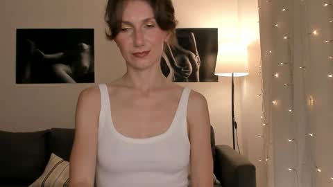 Snapshot of shesleepsnaked chatting on 04-18-26, 06:34 shesleepsnaked online show from 04-18-26, 06:34