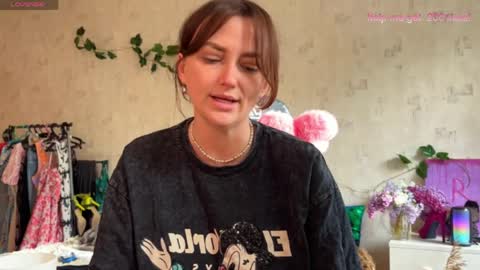Snapshot of sheslike_firstlove chatting on 05-17-26, 03:30 Vanessa online show from 05-17-26, 03:30