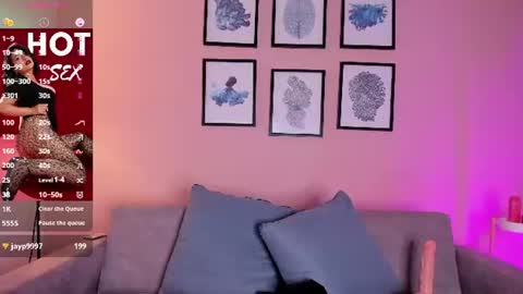Snapshot of sheyla_hills_ chatting on 06-20-26, 04:48 Sheyla online show from 06-20-26, 04:48