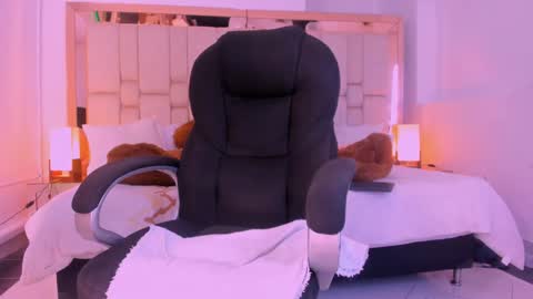 Sheyla Bakerr  online show from 01-15-25, 02:02