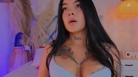 Snapshot of shimmer_lure chatting on 10-25-25, 08:03 shimmer_lure online show from 10-25-25, 08:03