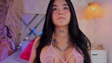 Snapshot of shimmer_lure chatting on 11-15-25, 08:38 shimmer_lure online show from 11-15-25, 08:38