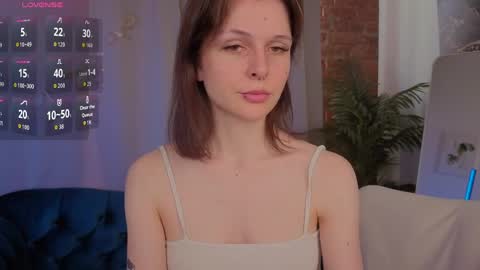 Snapshot of shine_vivi chatting on 06-06-26, 02:33 Vivi online show from 06-06-26, 02:33